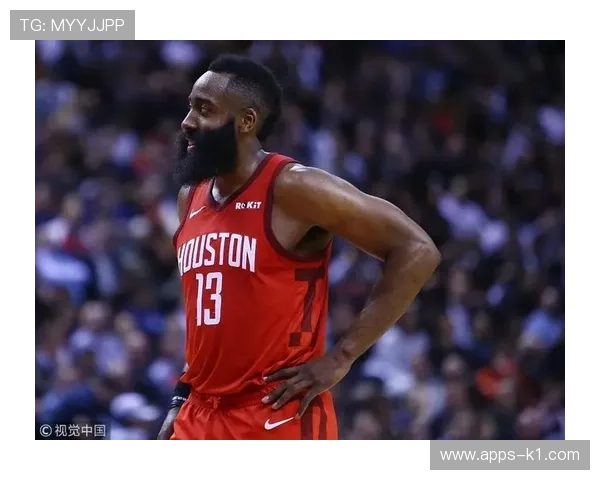 朱利叶斯·兰德尔关键挡拆拉开空间 提升球队二次进攻效率