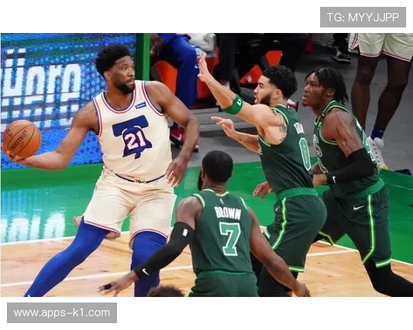 佩科维奇篮下高效单打提升球队内线得分稳定性