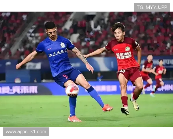 上海申花联赛开局三连胜 后防线保持零失球成亮点